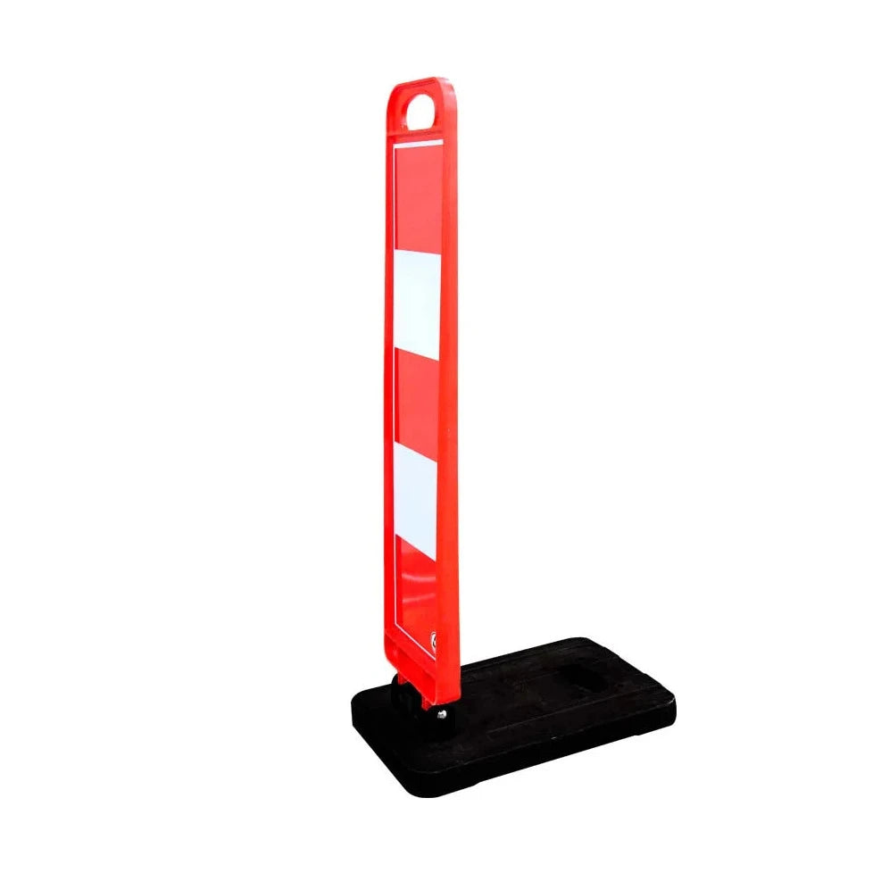 Traffic channelizer post