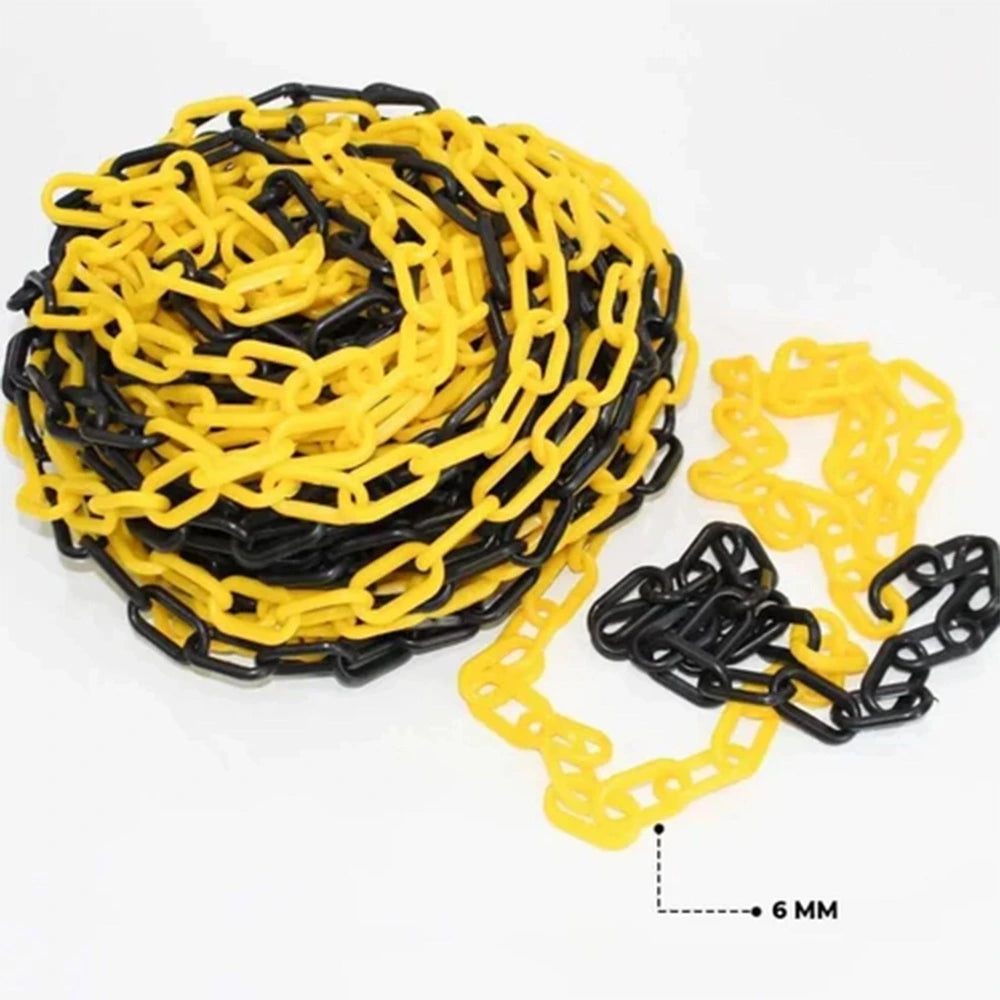 Black and yellow chain on a white background with a measurement label.